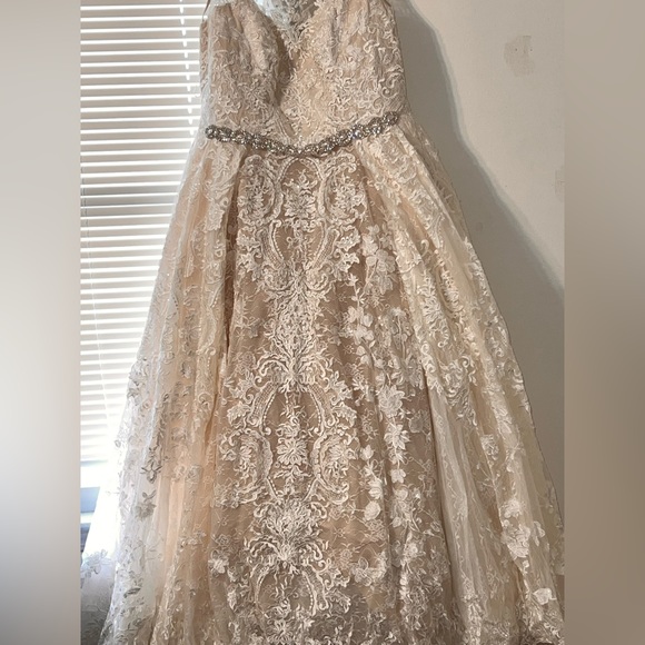 Dresses & Skirts - Oleg Cassini wedding dress